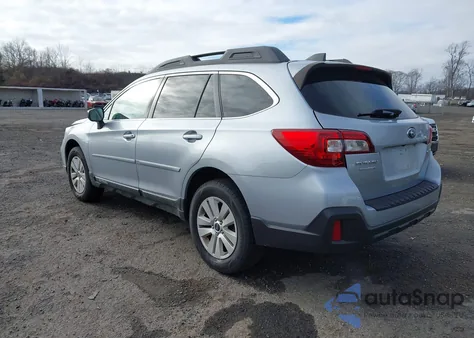 2019 Subaru Outback 2.5I Premium из США, поврежденный, VIN 4S4BSAFC1K3302632